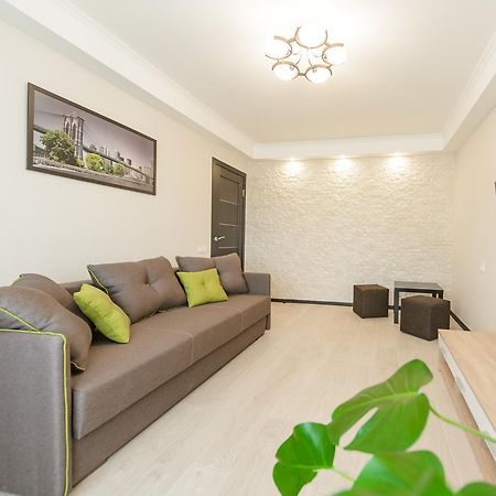 Artal Apartment On Iordanskaya 22 Київ Екстер'єр фото